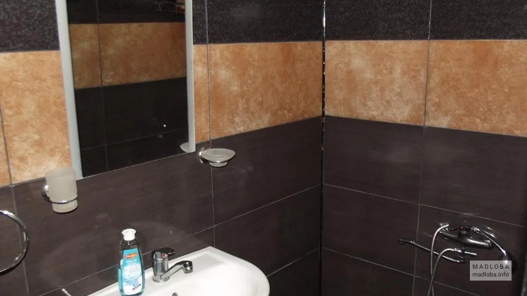 Ванная комната в Lavro Hotel
