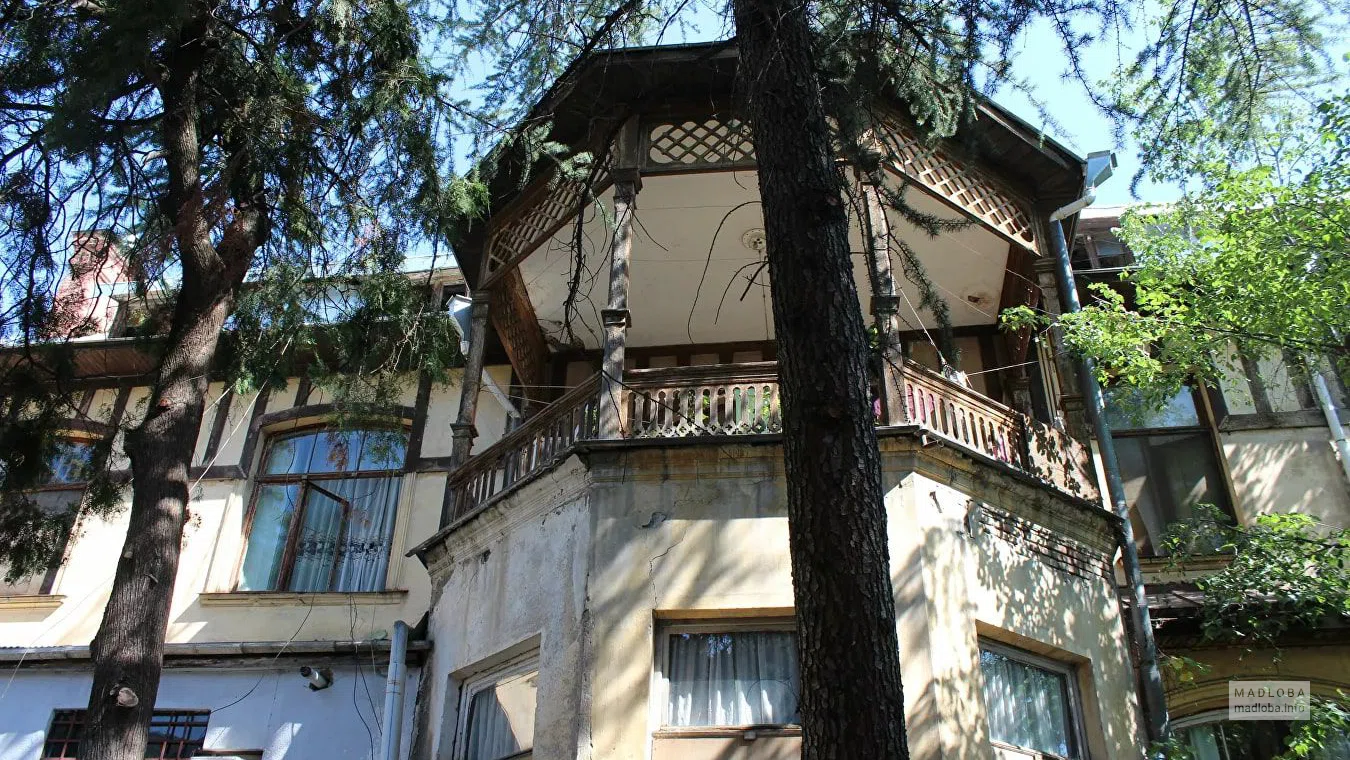 Дом Анны Мадатовой