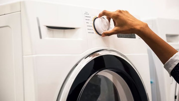 Как исправить протекание дверцы стиральной машины?
