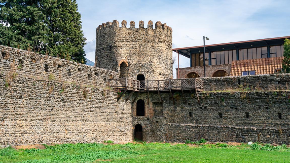 Крепость цитадель в Кварели