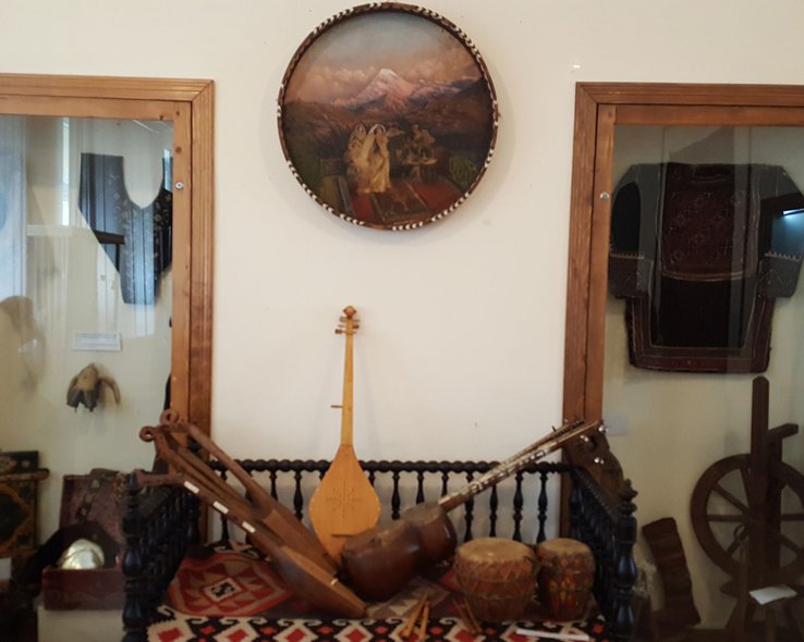Музыкальные инструменты в музее этнографии и истории в Гори