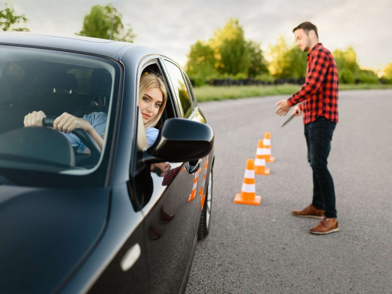 Driving in Comfort: How to Choose a Driving School in Georgia