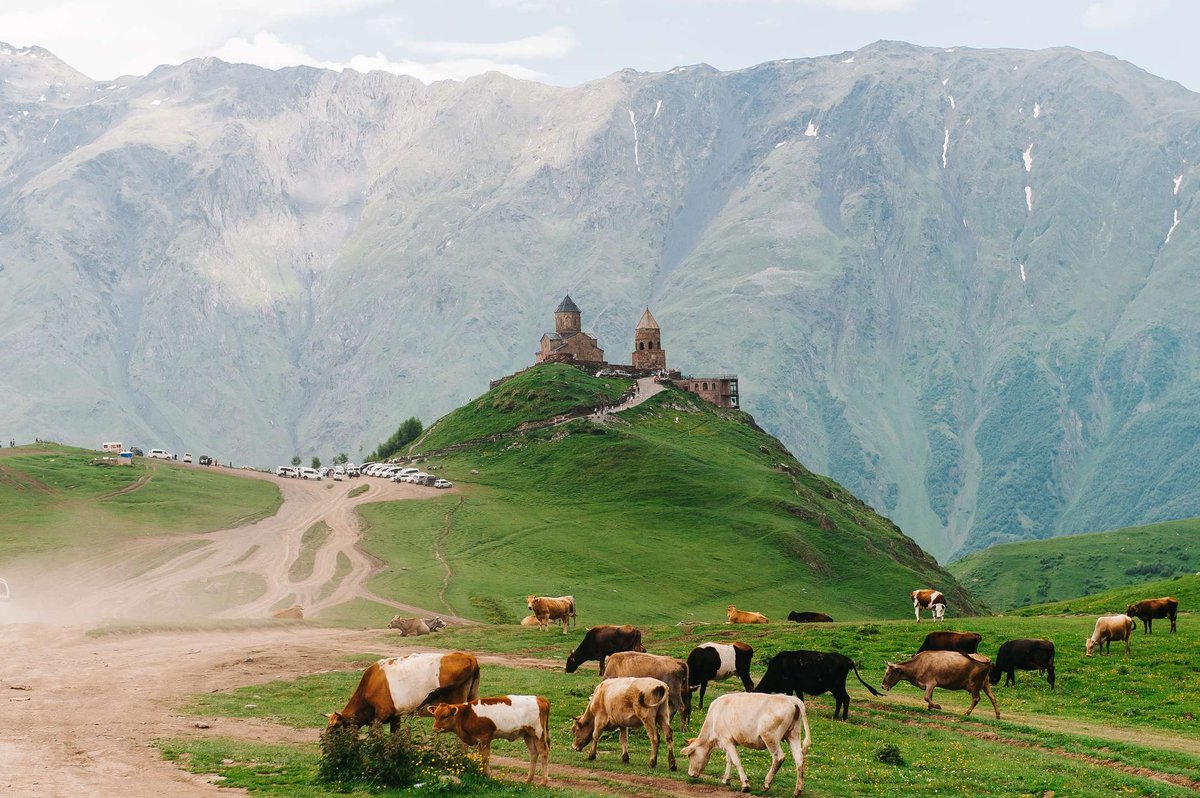 kazbegi-georgia-gergeti-trinity-church