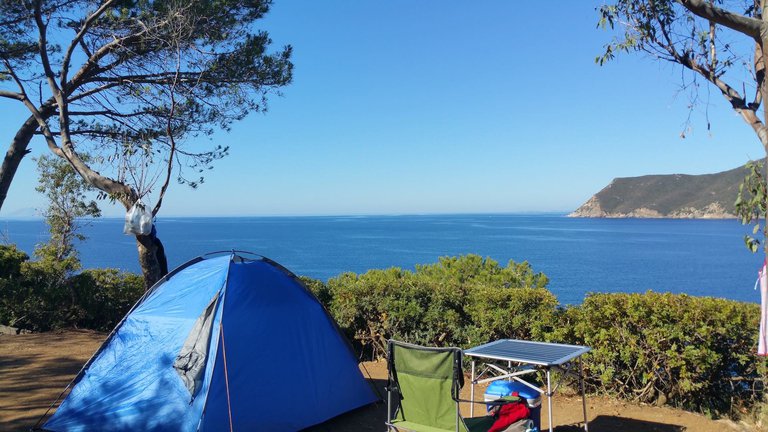 Camping by the sea in Georgia: budget, comfortable and romantic vacation