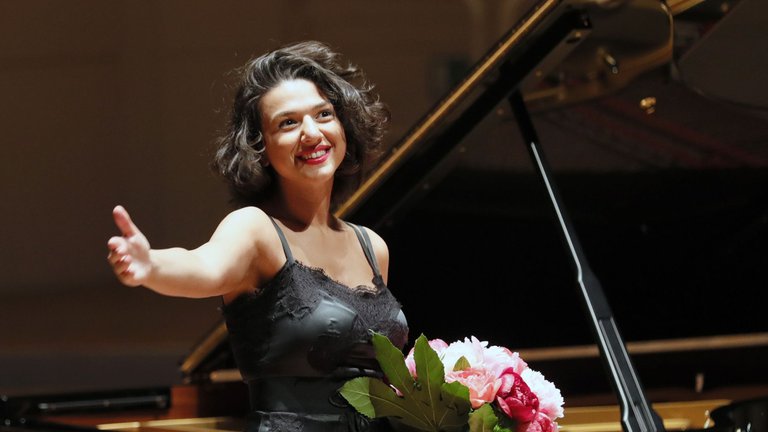 Хатия Буниатишвили стала счастливой матерью: вдохновительная история успешной грузинской пианистки