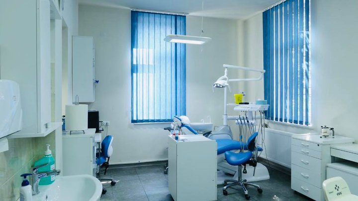 Стоматологический центр "Khizanishvili"