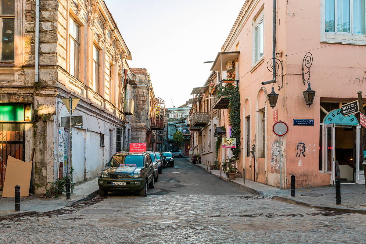 kote-afkhazi-street