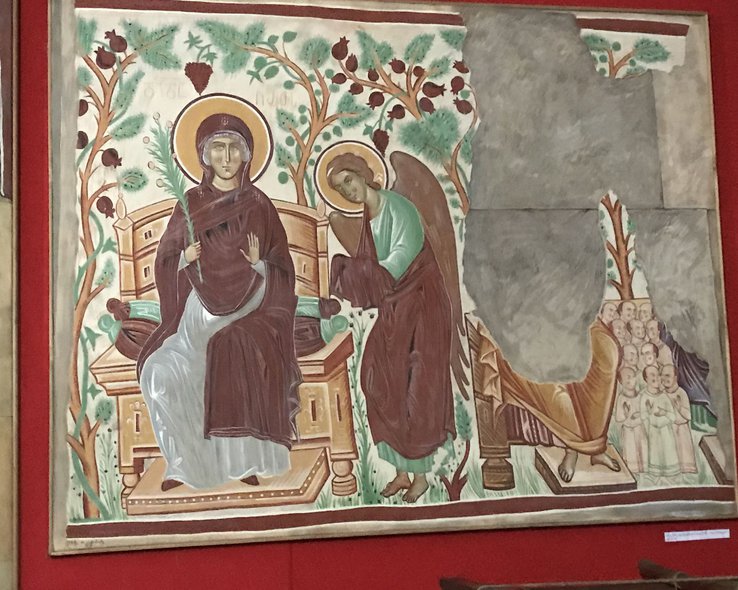 Дева Мария на холсте в музее в Хашури