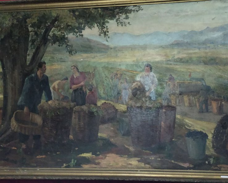 Сбор урожая винограда на картине в музее Хашури