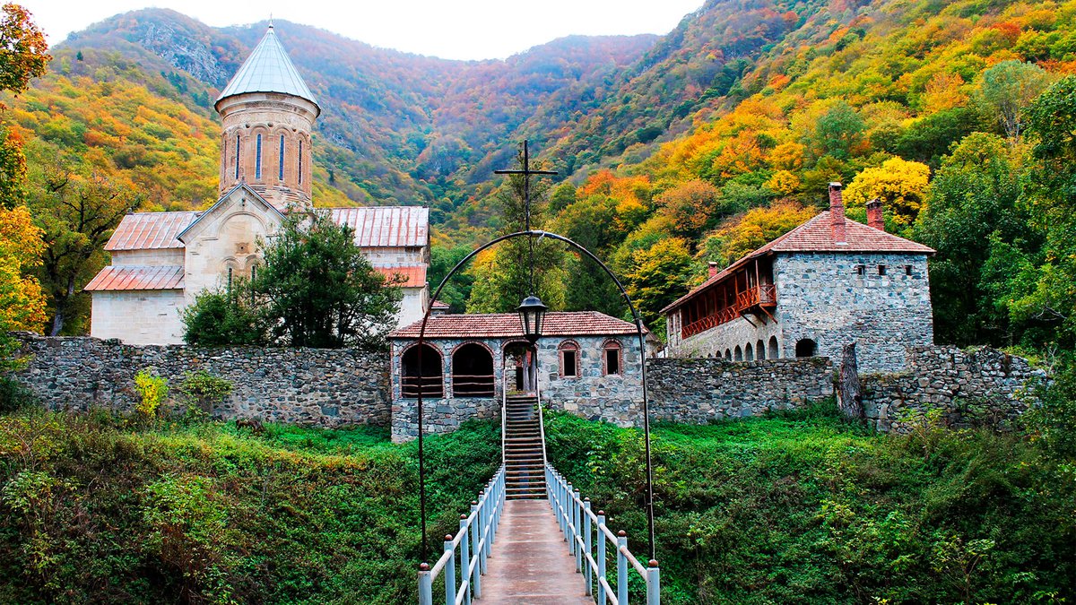 Cредневековый православный монастырь Кватахеви в Шида Картли