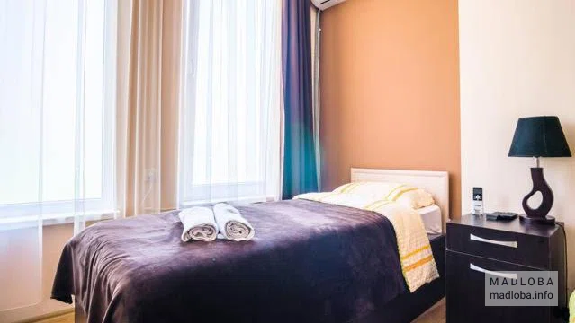 Кровать в отеле Часовня в Тбилиси