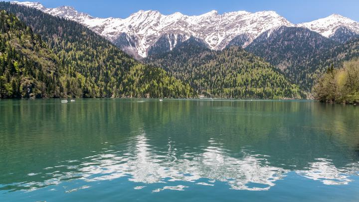 Lake Ritsa. Find out all about the most beautiful lake Gagra
