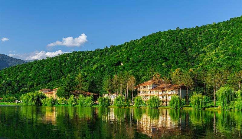 General view of the Lopotskoe Lake spa hotel