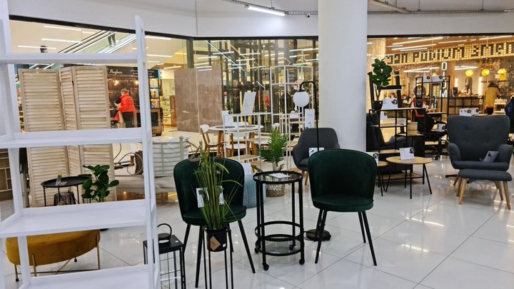 Furniture and decor store JYSK