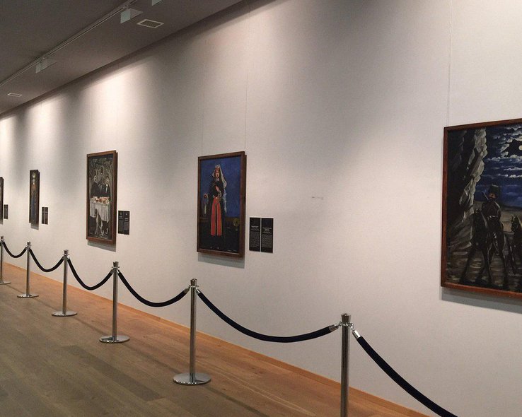 Картины Нико Пиросмани в музее истории и этнографии в Сигнаги