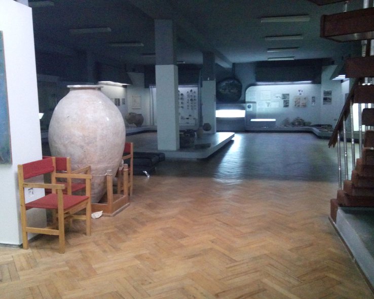 Выставочный зал музея истории в Тбилиси
