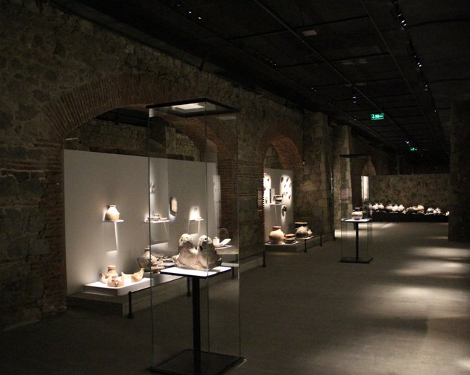 Выставочный зал в музее истории Самцхе-Джавахети