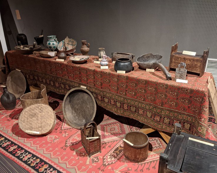 Посуда и предметы быта в историческом музее Грузии