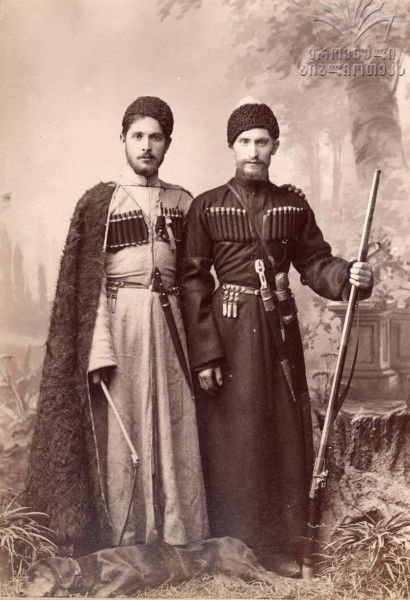 Грузинский национальный костюм в деталях