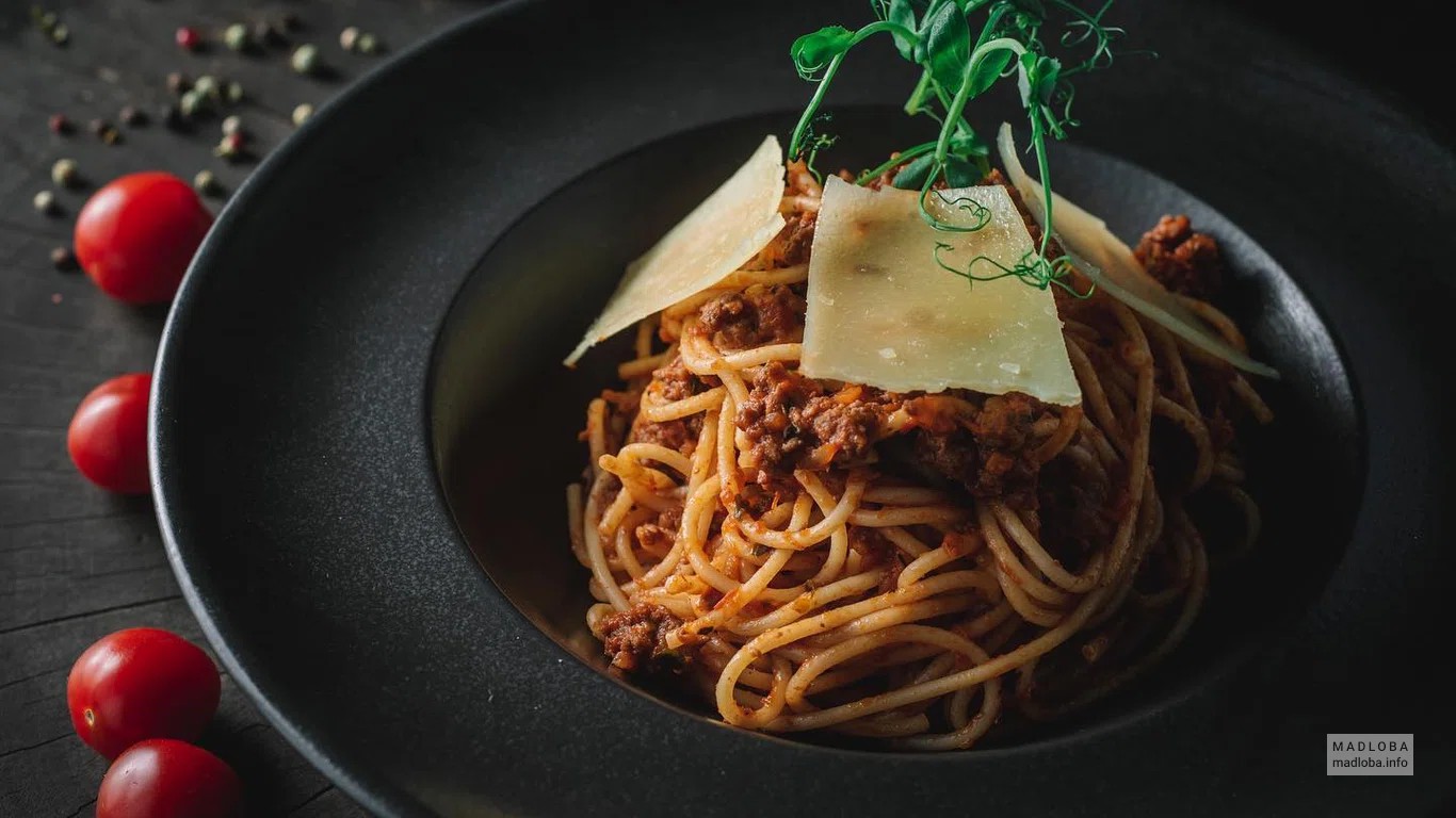 Спагетти в меню ресторана "Neocca"