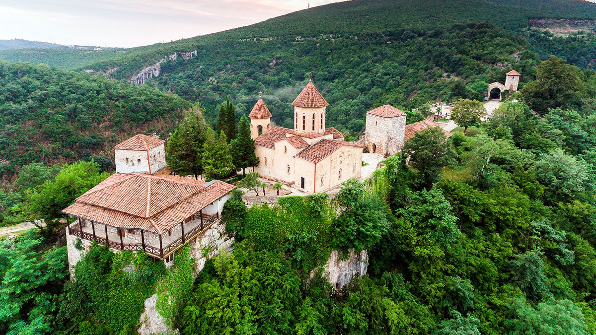 Древний монастырь Моцамет в Грузии
