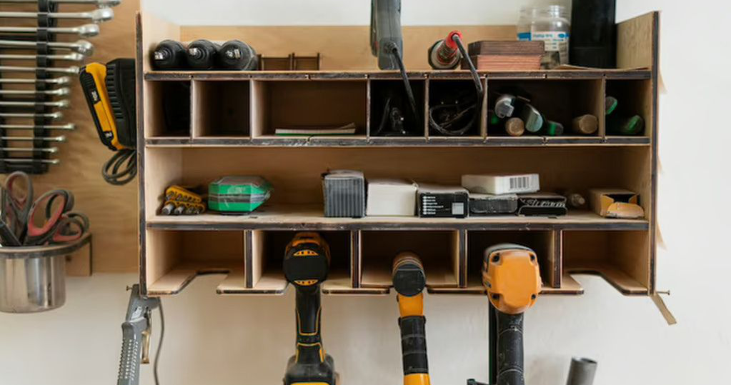 Оборудование для гаража: 11 полезных предметов и приборов