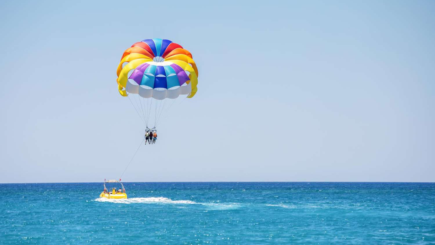 Parasailing in Batumi: 8 best yachts and boats for an unforgettable flight over the sea in 2024