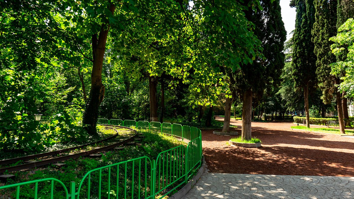 Парк Муштаиди в Тбилиси