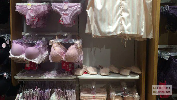 Женское белье в магазине Penti