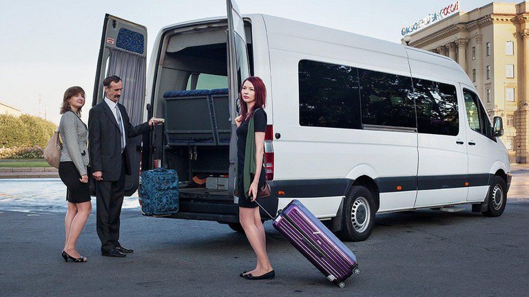 How to get from Yerevan to Tbilisi: official companies, private carriers