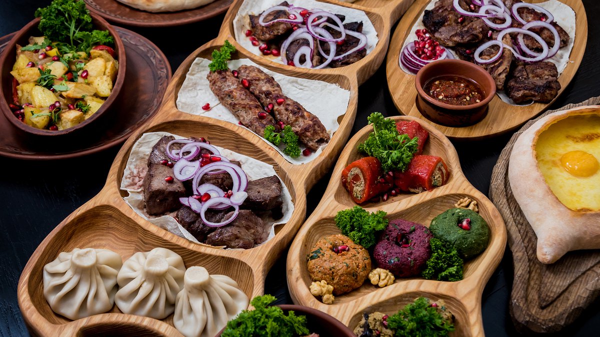 Ассорти из национальных блюд Грузии