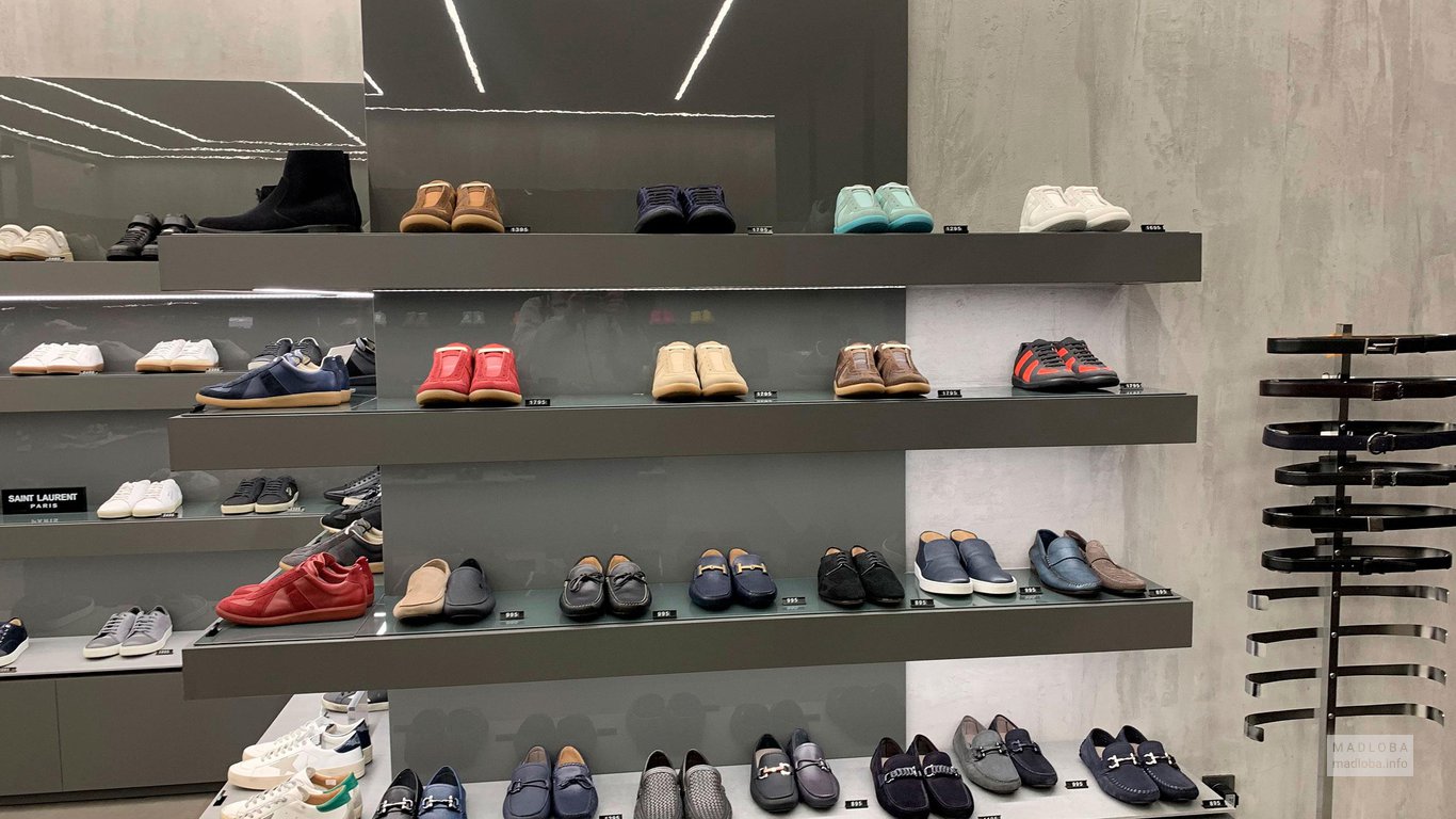 Модели обуви в магазине Пош