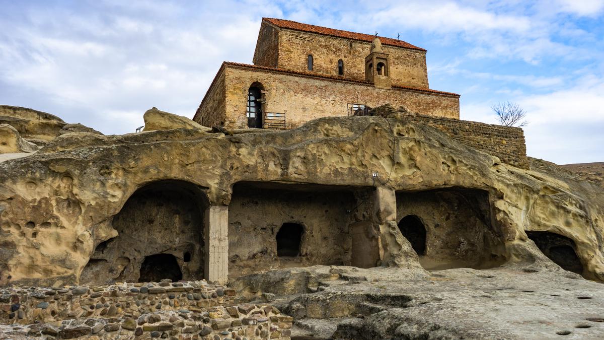 Древний пещерный город Уплисцихе