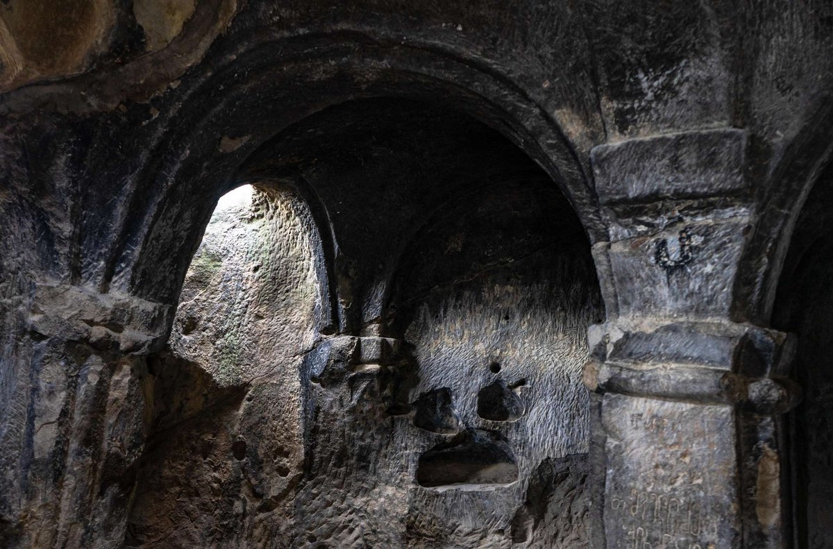 ruins-uplistsikhe-rock-town