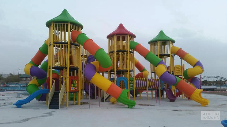 Детская площадка Сабавшво в Батуми