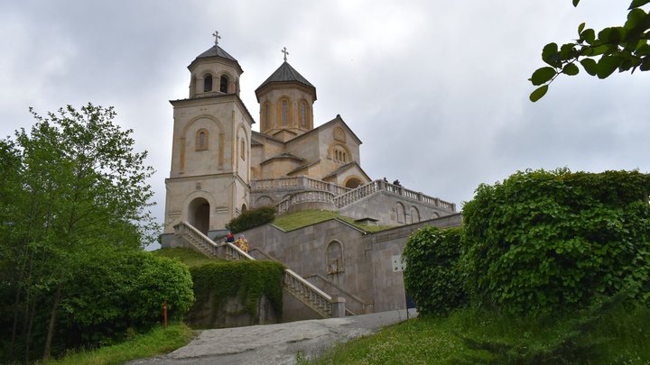 Tsminda Sameba Monastery