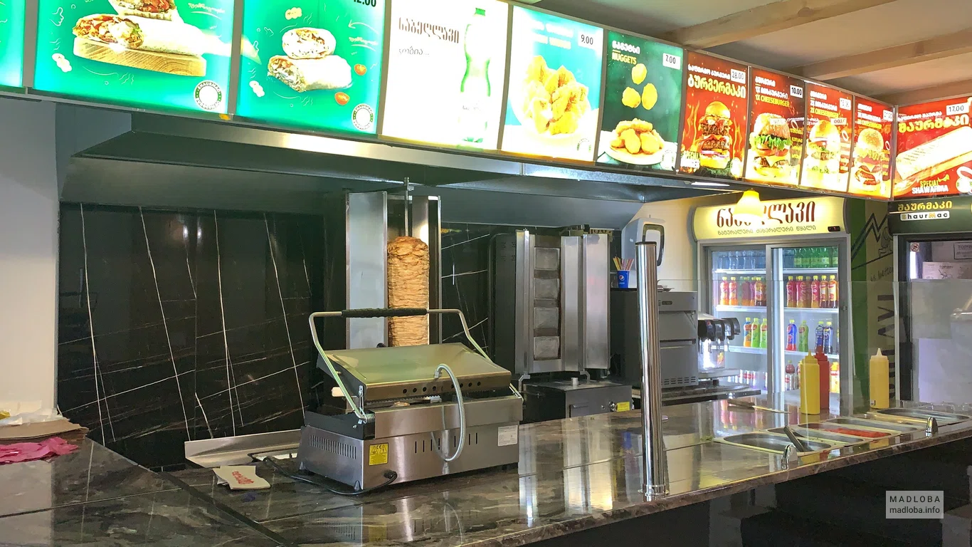 Барная стойка в BurgerMac
