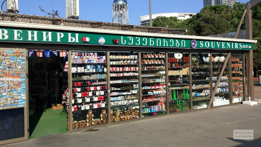 Магазин сувениров Souvenir shop в Батуми