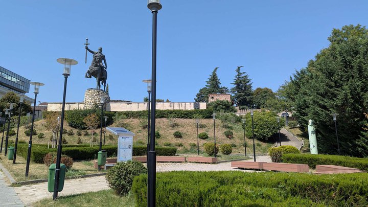 Конная статуя царя Ираклия II