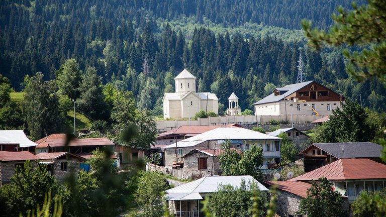 Svaneti, having rested from tourists, invites you to visit
