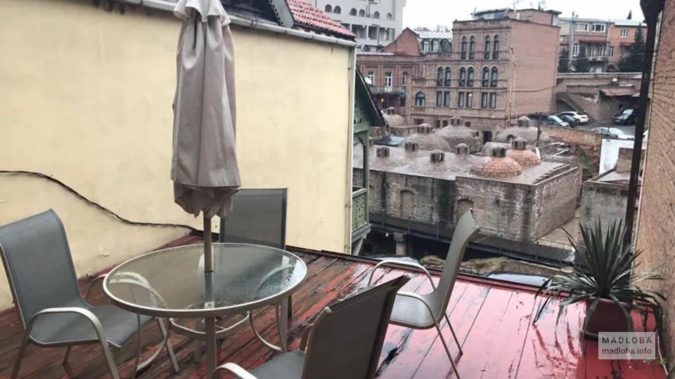 Балкон в номере Tbilisi Apartment