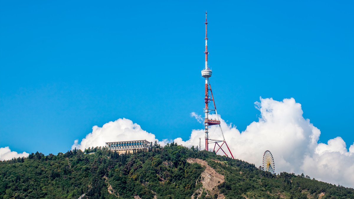 Тбилиси телебашня на горе Мтацминда
