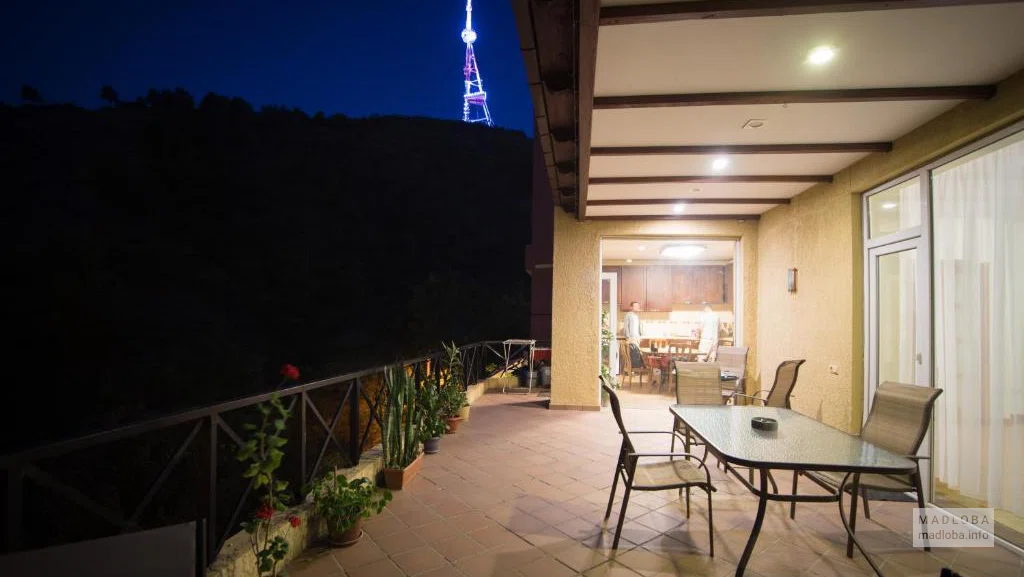 Балкон в номере Terrace House Tbilisi