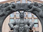 Monument Of Ilia Chavchavadze