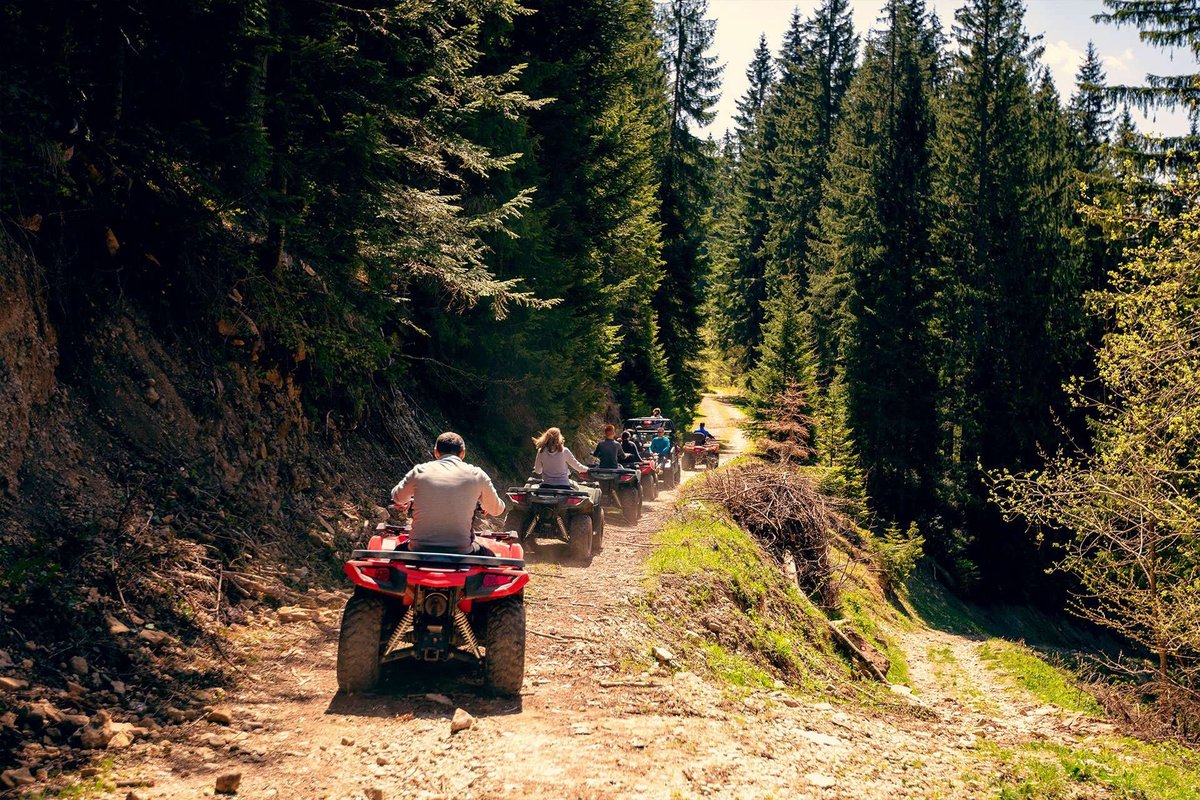 tour-group-travels-georgia-01