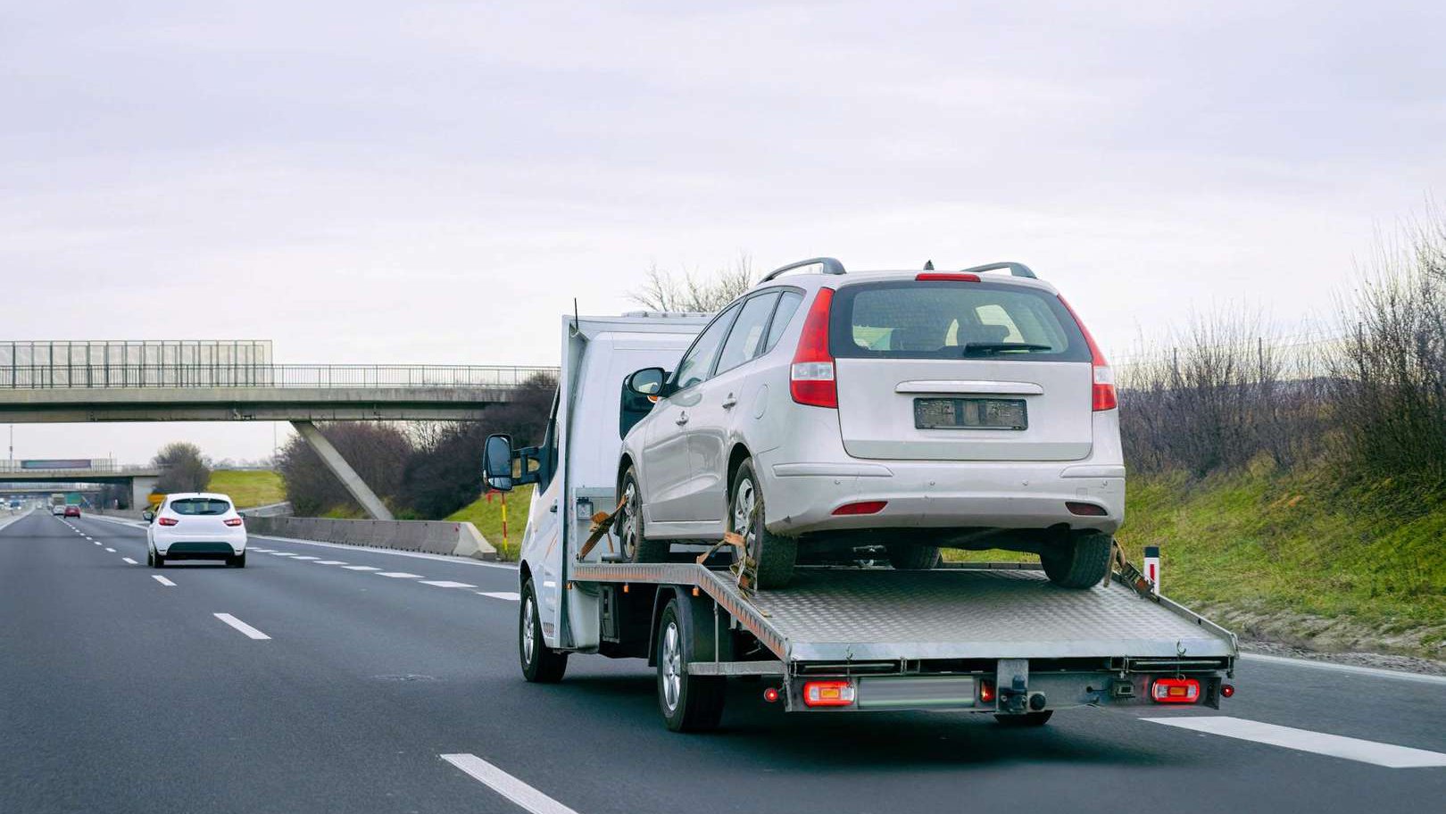 Tow trucks in Kutaisi: fast and reliable help for your car