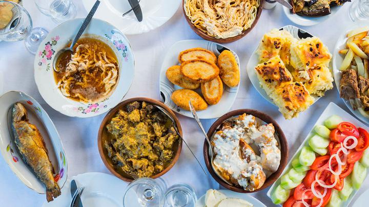 30 dishes of Georgian cuisine, mandatory for a Russian tourist