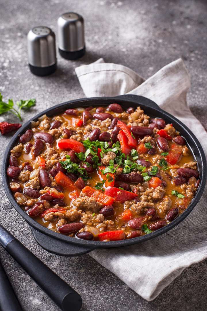 Красная фасоль с орехами и специями — классический вариант