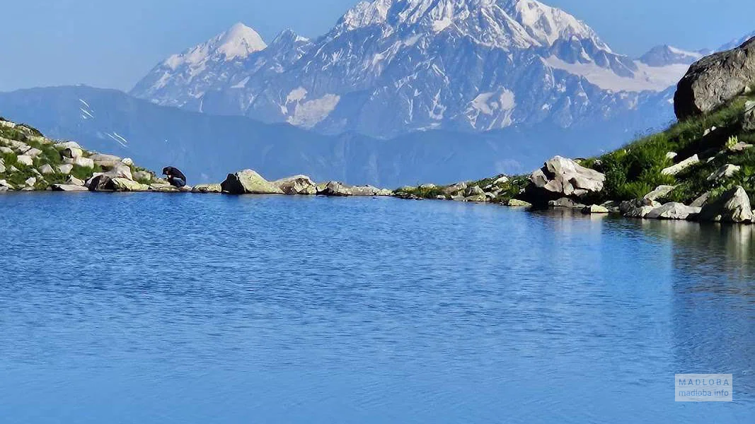 Озеро Удзиро — бездонная горная жемчужина Рачи