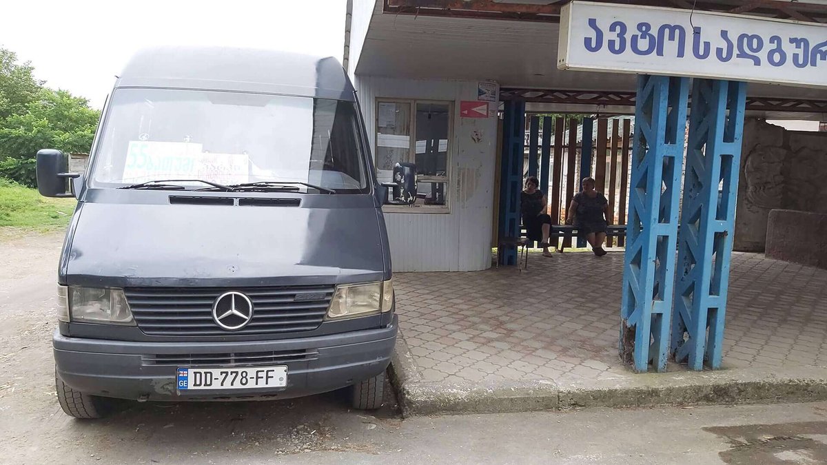 ureki-bus-station-01.original